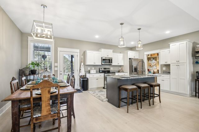 1418 Alyssa Dr, Chapel Hill, TN 37034