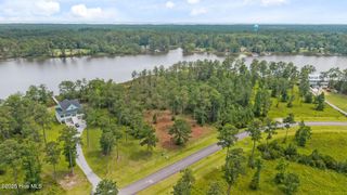 170 Waters Edge E Lane, Oriental, NC 28571