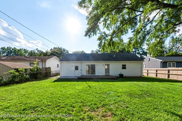 3119 Continental Drive, Lansing, MI 48911