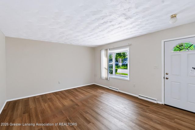 3119 Continental Drive, Lansing, MI 48911
