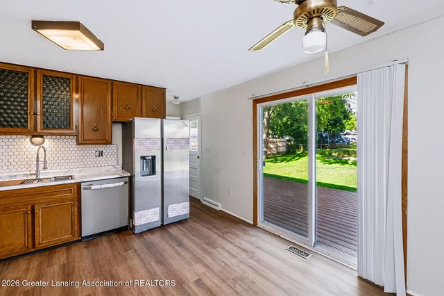 3119 Continental Drive, Lansing, MI 48911