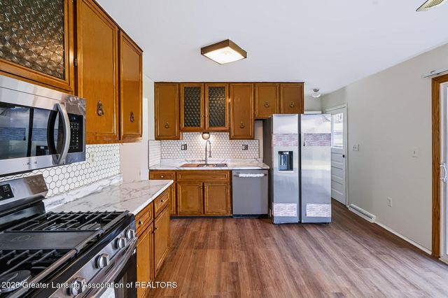 3119 Continental Drive, Lansing, MI 48911