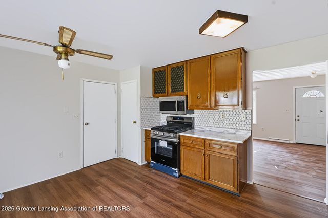 3119 Continental Drive, Lansing, MI 48911