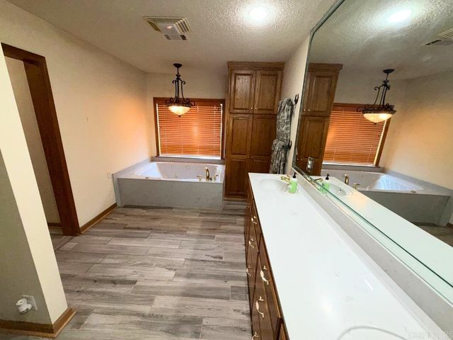 10946 Plantation Lake Road, Scott, AR 72142