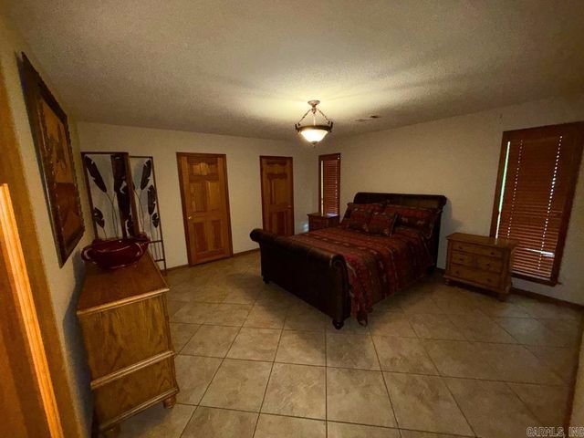 10946 Plantation Lake Road, Scott, AR 72142