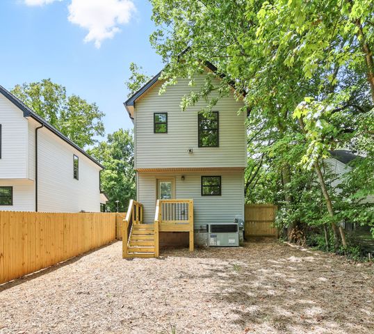 1227 Greenfield Dr, Clarksville, TN 37040