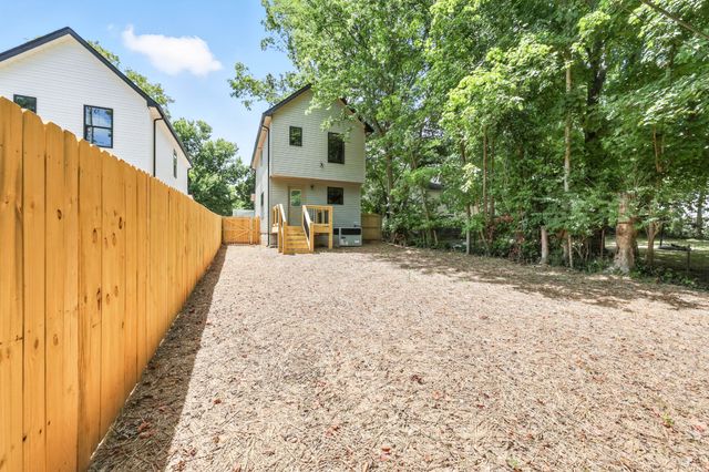 1227 Greenfield Dr, Clarksville, TN 37040