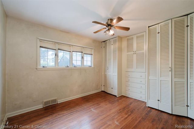 12733 Kingston Avenue, Huntington Woods, MI 48070