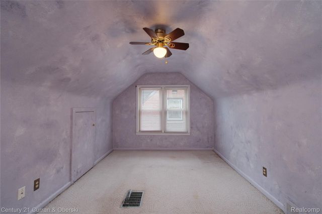 12733 Kingston Avenue, Huntington Woods, MI 48070