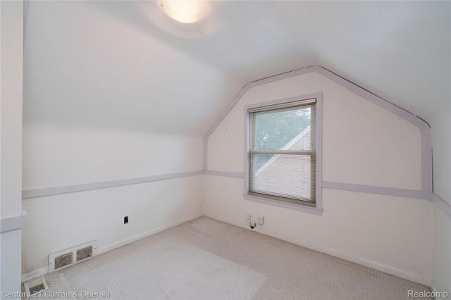 12733 Kingston Avenue, Huntington Woods, MI 48070