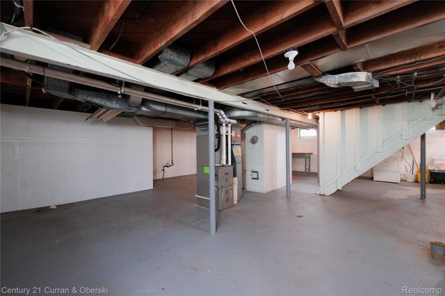 12733 Kingston Avenue, Huntington Woods, MI 48070