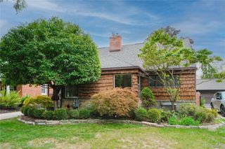 12733 Kingston Avenue, Huntington Woods, MI 48070