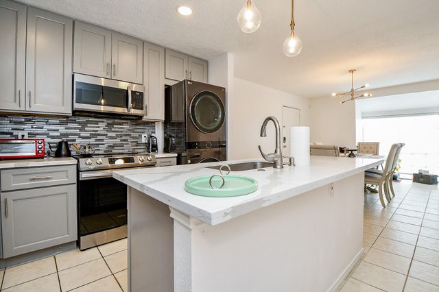 12633 Memorial Drive 114, Houston, TX 77024