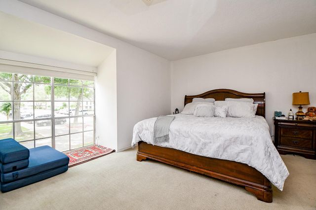 12633 Memorial Drive 114, Houston, TX 77024