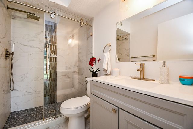 12633 Memorial Drive 114, Houston, TX 77024