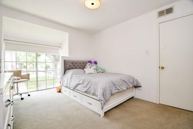 12633 Memorial Drive 114, Houston, TX 77024