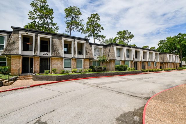 12633 Memorial Drive 114, Houston, TX 77024