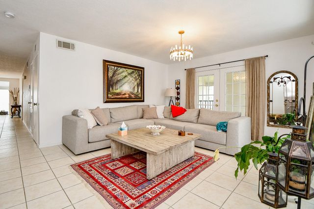 12633 Memorial Drive 114, Houston, TX 77024