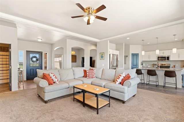 981 E Blackstone Drive, Pueblo, CO 81007