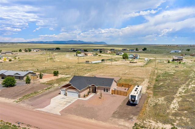 981 E Blackstone Drive, Pueblo, CO 81007