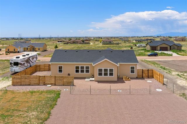 981 E Blackstone Drive, Pueblo, CO 81007