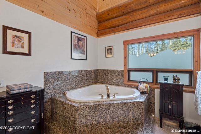 11118 S Knik Goose Bay Road, Wasilla, AK 99623