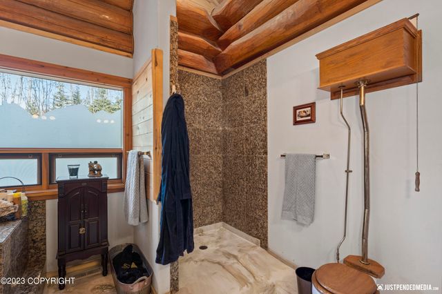 11118 S Knik Goose Bay Road, Wasilla, AK 99623