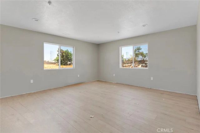 15025 Olive St, Hesperia, CA 92345