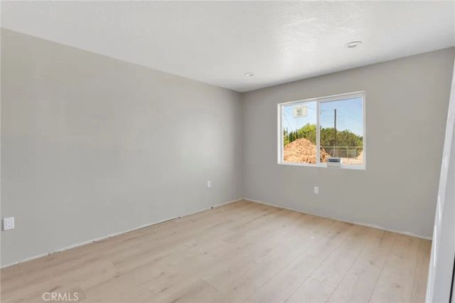 15025 Olive St, Hesperia, CA 92345