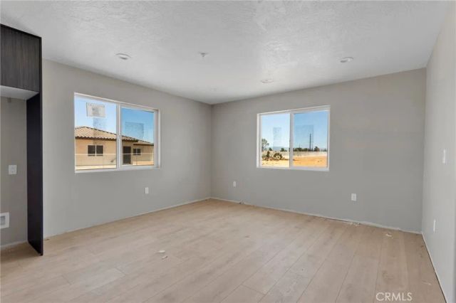 15025 Olive St, Hesperia, CA 92345