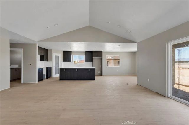 15025 Olive St, Hesperia, CA 92345