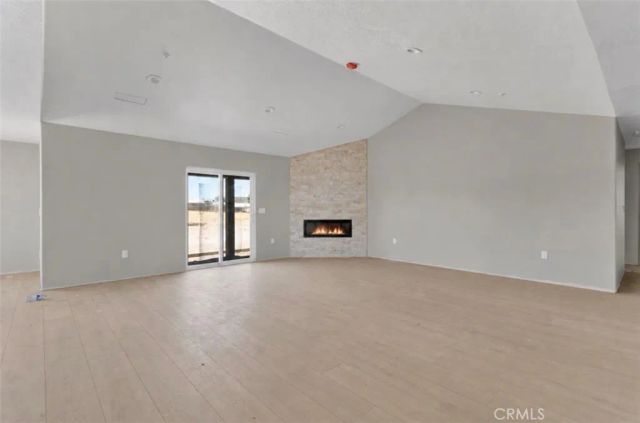 15025 Olive St, Hesperia, CA 92345