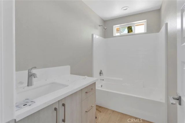 15025 Olive St, Hesperia, CA 92345