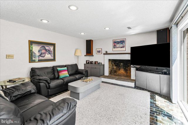 275 BARWYNNE RD, Wynnewood, PA 19096