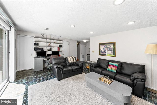 275 BARWYNNE RD, Wynnewood, PA 19096