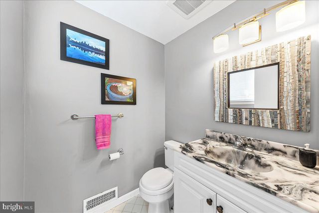 275 BARWYNNE RD, Wynnewood, PA 19096