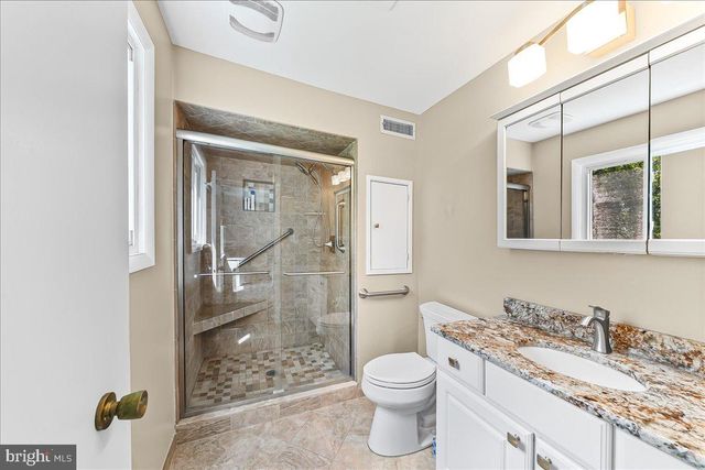 275 BARWYNNE RD, Wynnewood, PA 19096