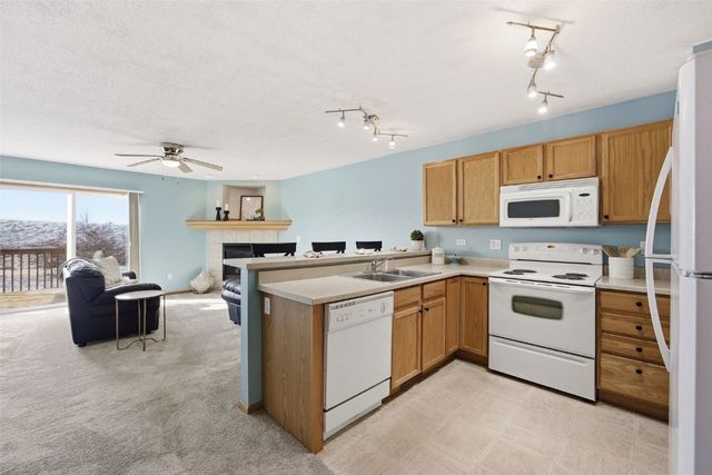 565 Bent Creek Drive, Marion, IA 52302