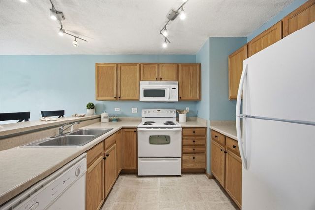 565 Bent Creek Drive, Marion, IA 52302