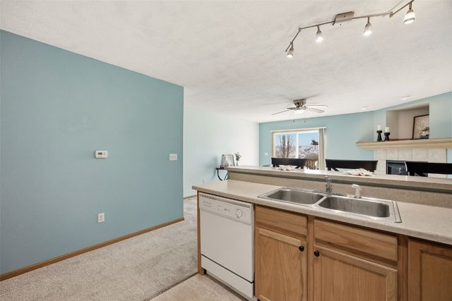 565 Bent Creek Drive, Marion, IA 52302