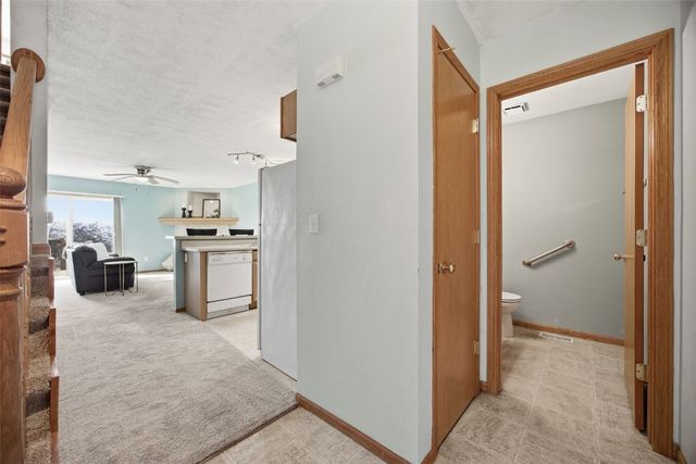 565 Bent Creek Drive, Marion, IA 52302