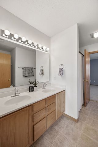 565 Bent Creek Drive, Marion, IA 52302