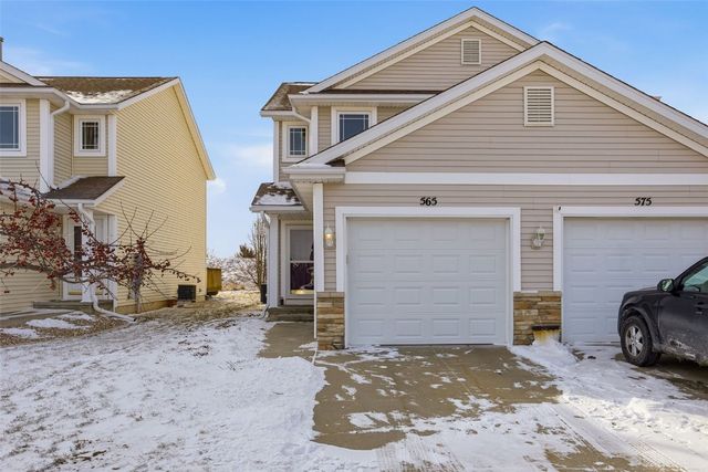 565 Bent Creek Drive, Marion, IA 52302