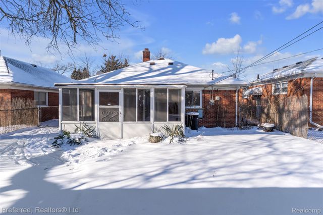 7302 Nightingale Street, Dearborn Heights, MI 48127