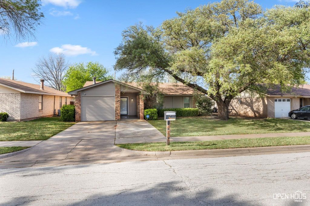 4906 COLLEEN DRIVE, Wichita Falls, TX 76302