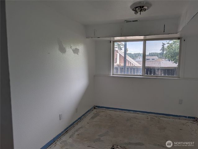 1216 E 60th, Tacoma, WA 98404