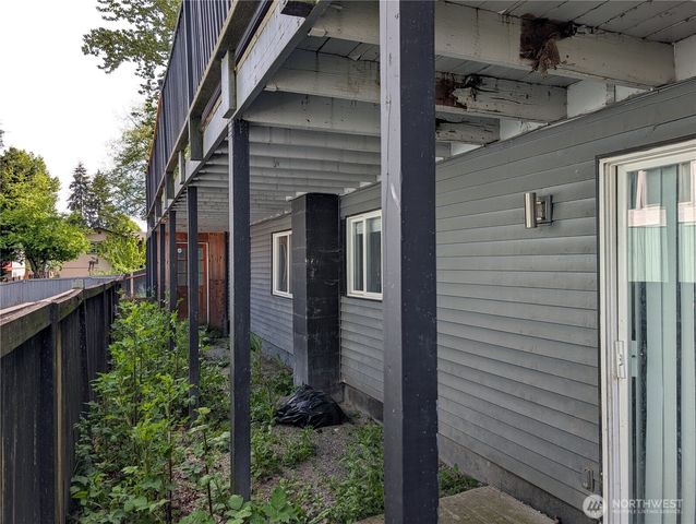 1216 E 60th, Tacoma, WA 98404