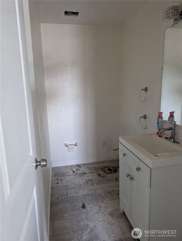 1216 E 60th, Tacoma, WA 98404