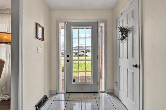 4043 Mockingbird Hill RD, Roanoke, VA 24012