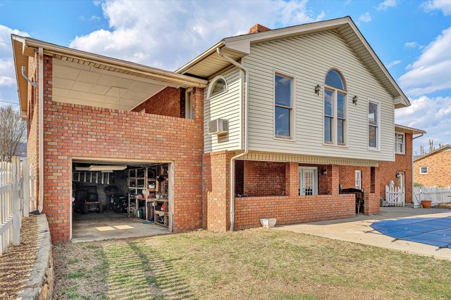 4043 Mockingbird Hill RD, Roanoke, VA 24012